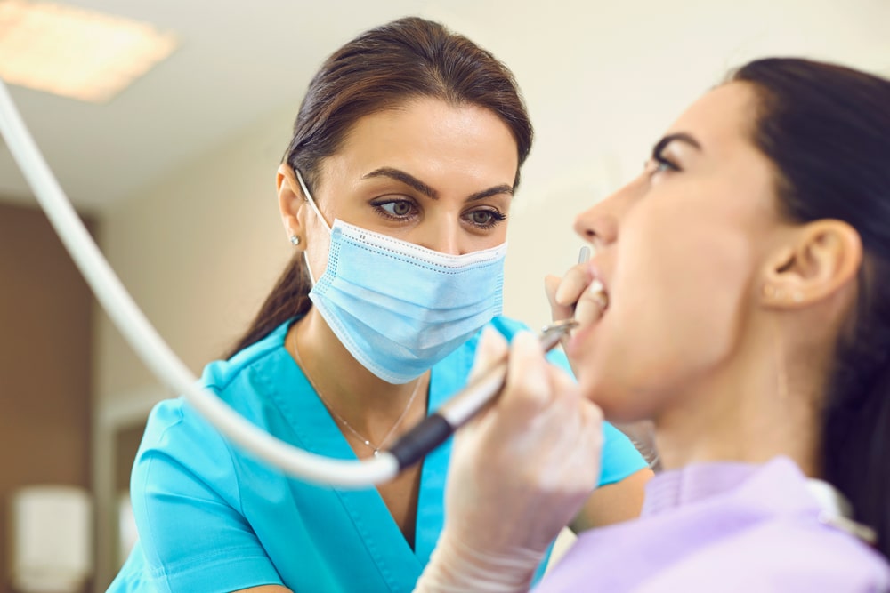 L’hygiéniste dentaire : allié(e) de votre santé